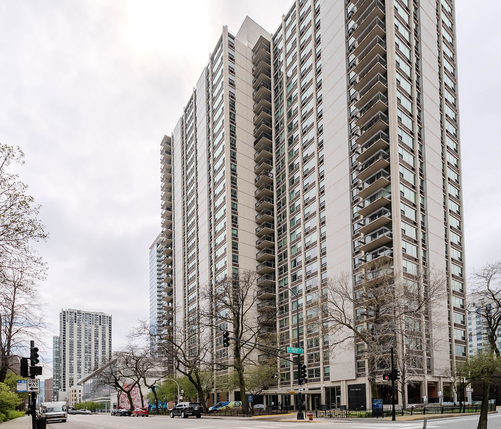 1255 N Sandburg Terrace Unit: 2606E