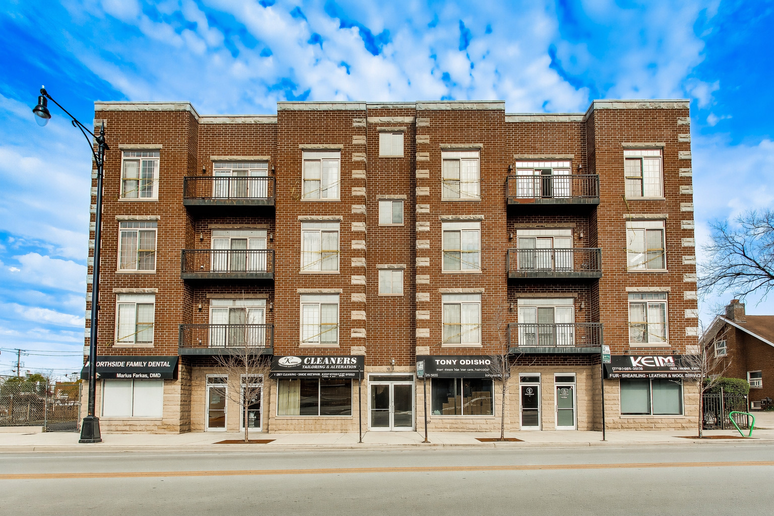 5321 N Lincoln Avenue Unit: 3E