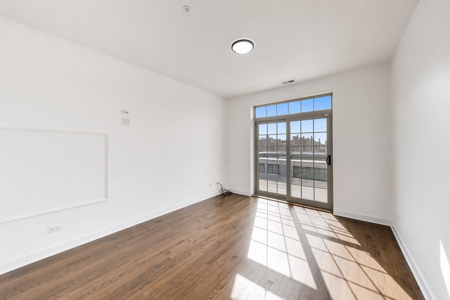 5321 N Lincoln Avenue Unit: 3E