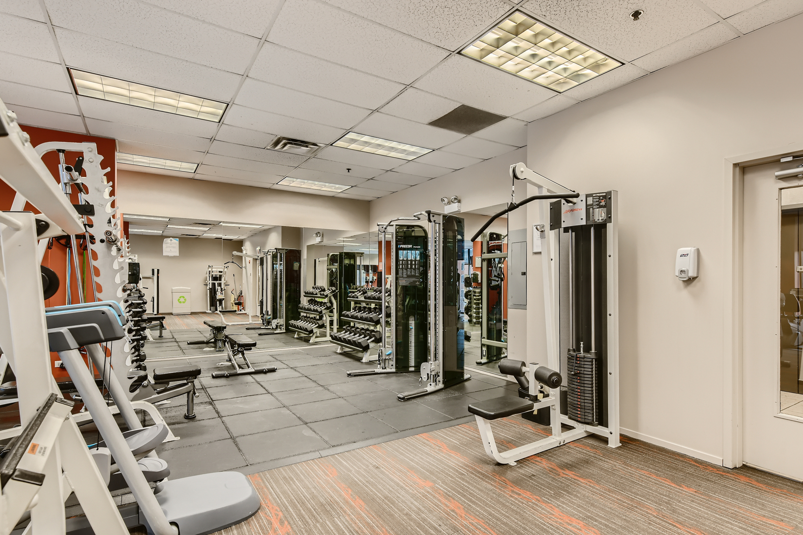 330 N Jefferson Street Unit: 1805