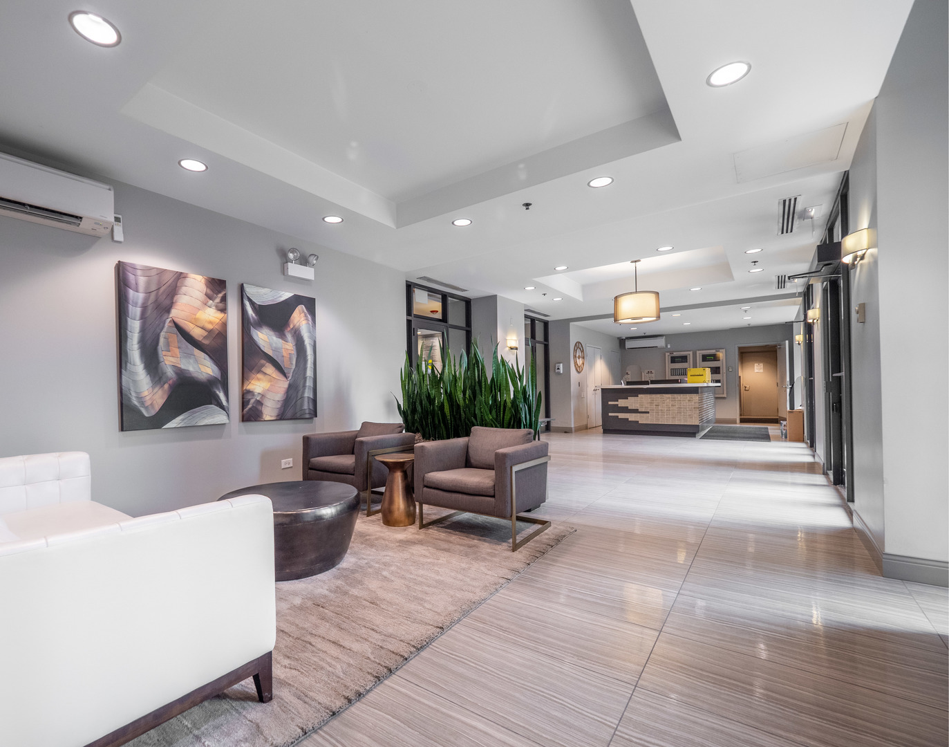 330 N Jefferson Street Unit: 1805