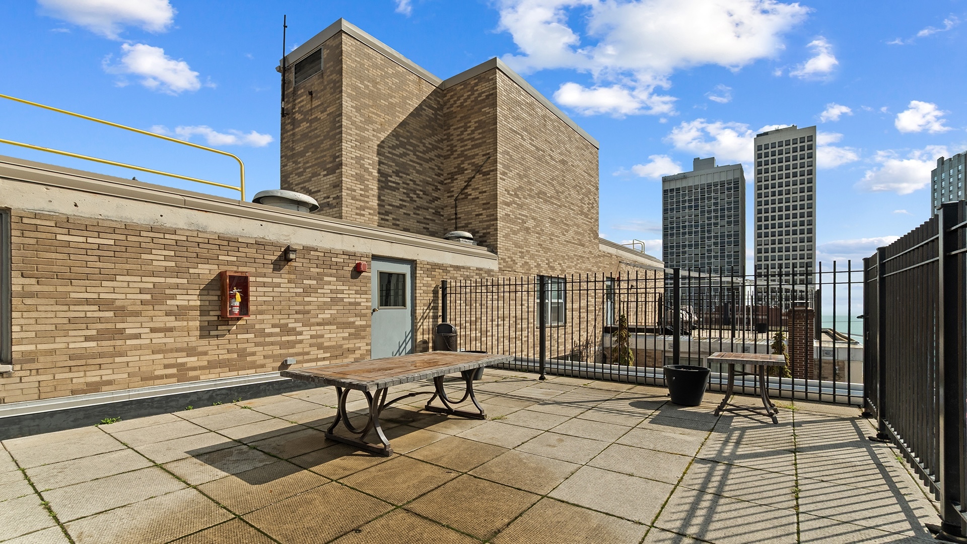 40 E Cedar Street Unit: 18A