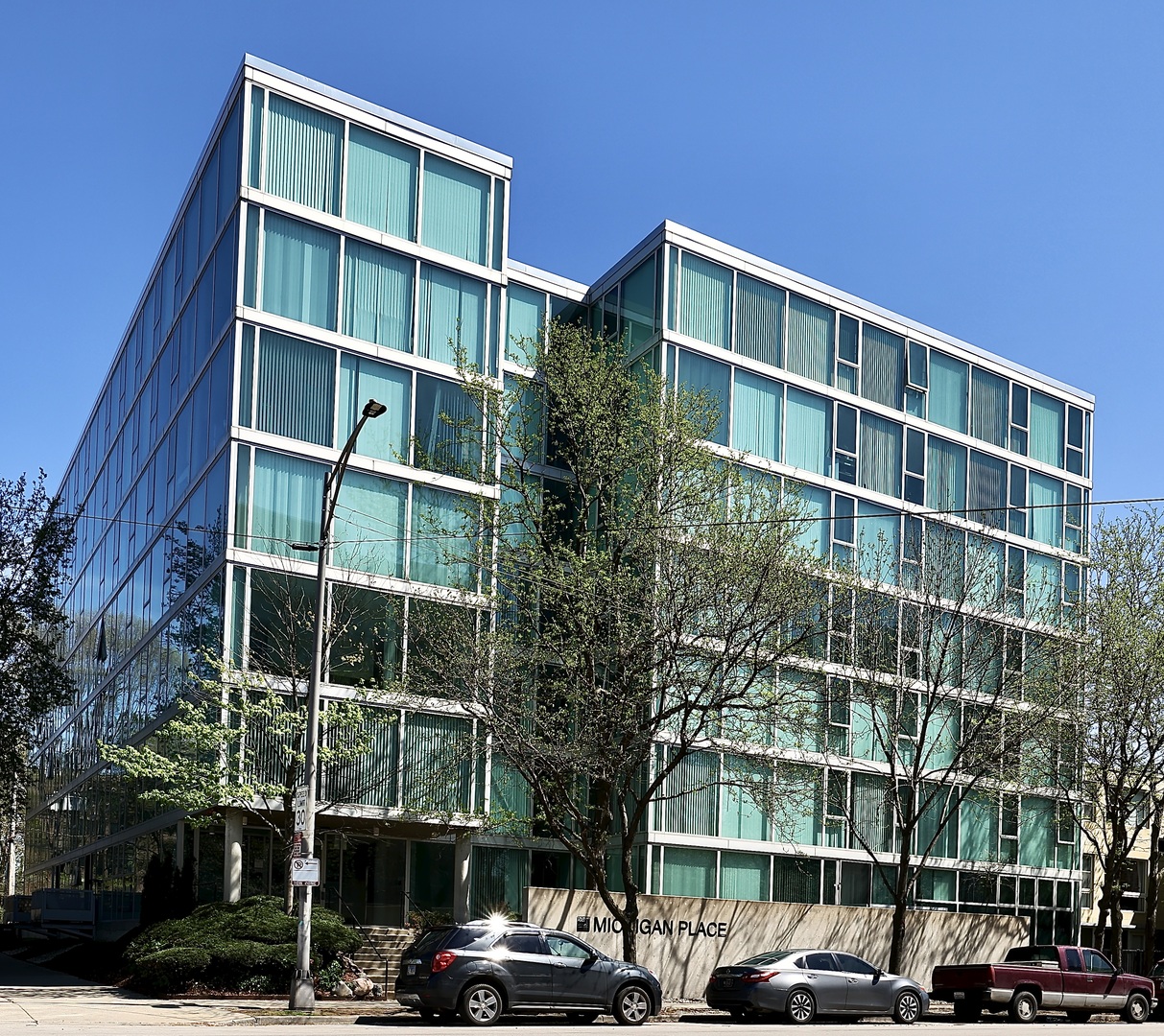 3115 S Michigan Avenue Unit: 504