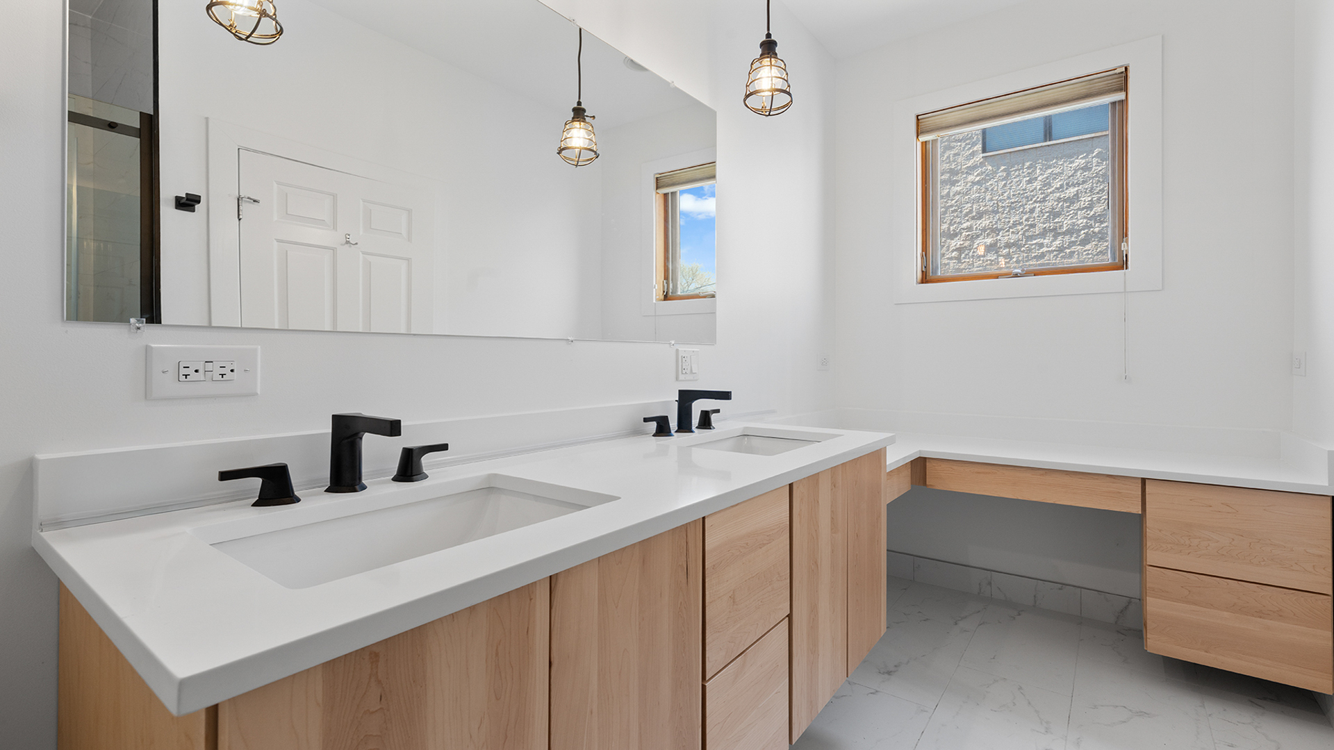 1834 W Rice Street Unit: B