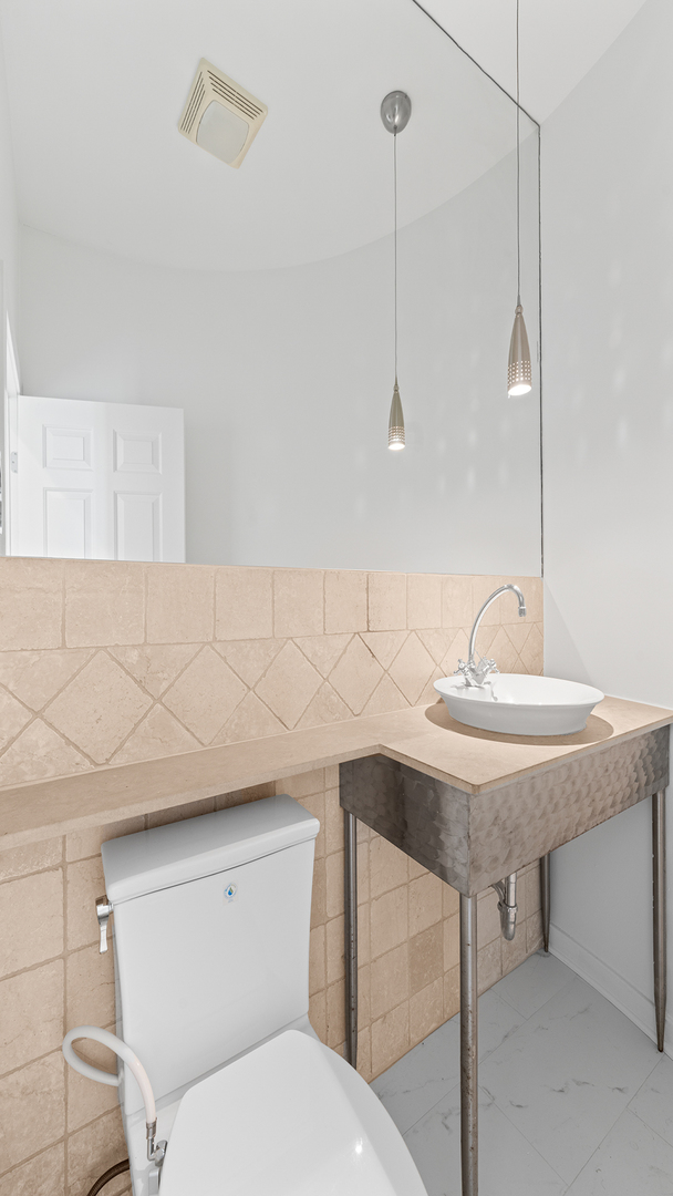 1834 W Rice Street Unit: B