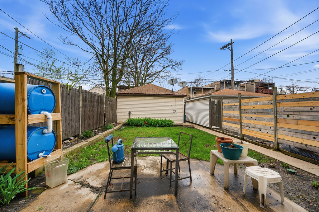 3254 W Hirsch Avenue