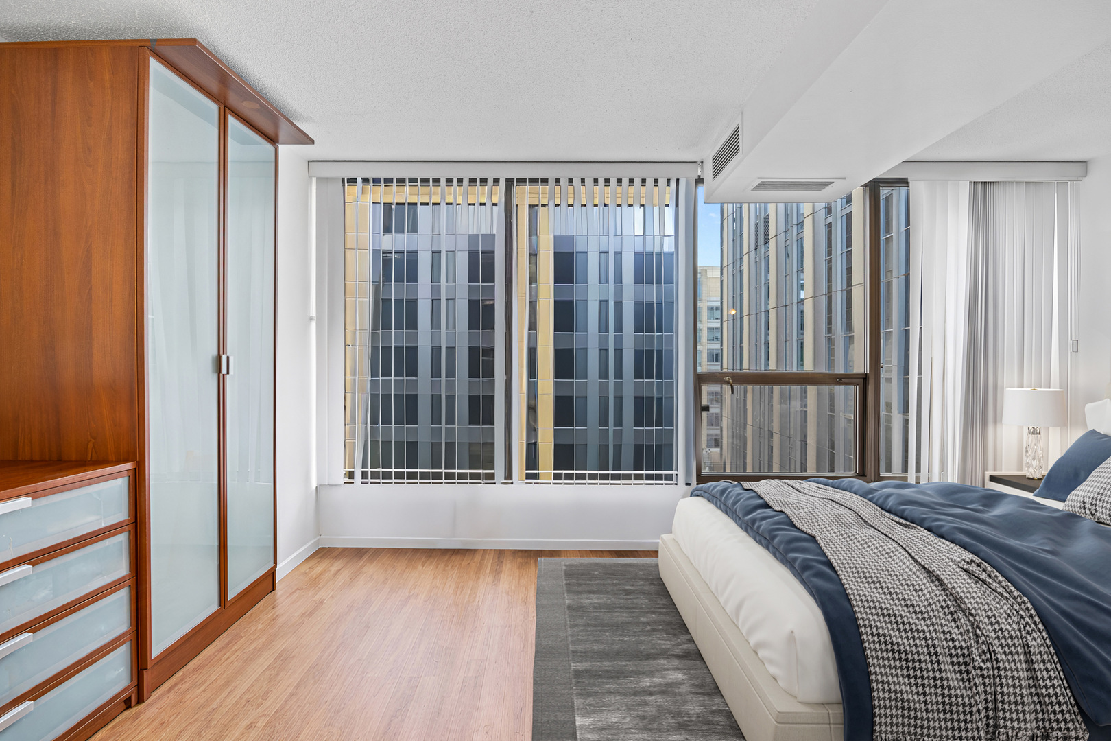 230 E Ontario Street Unit: 2503