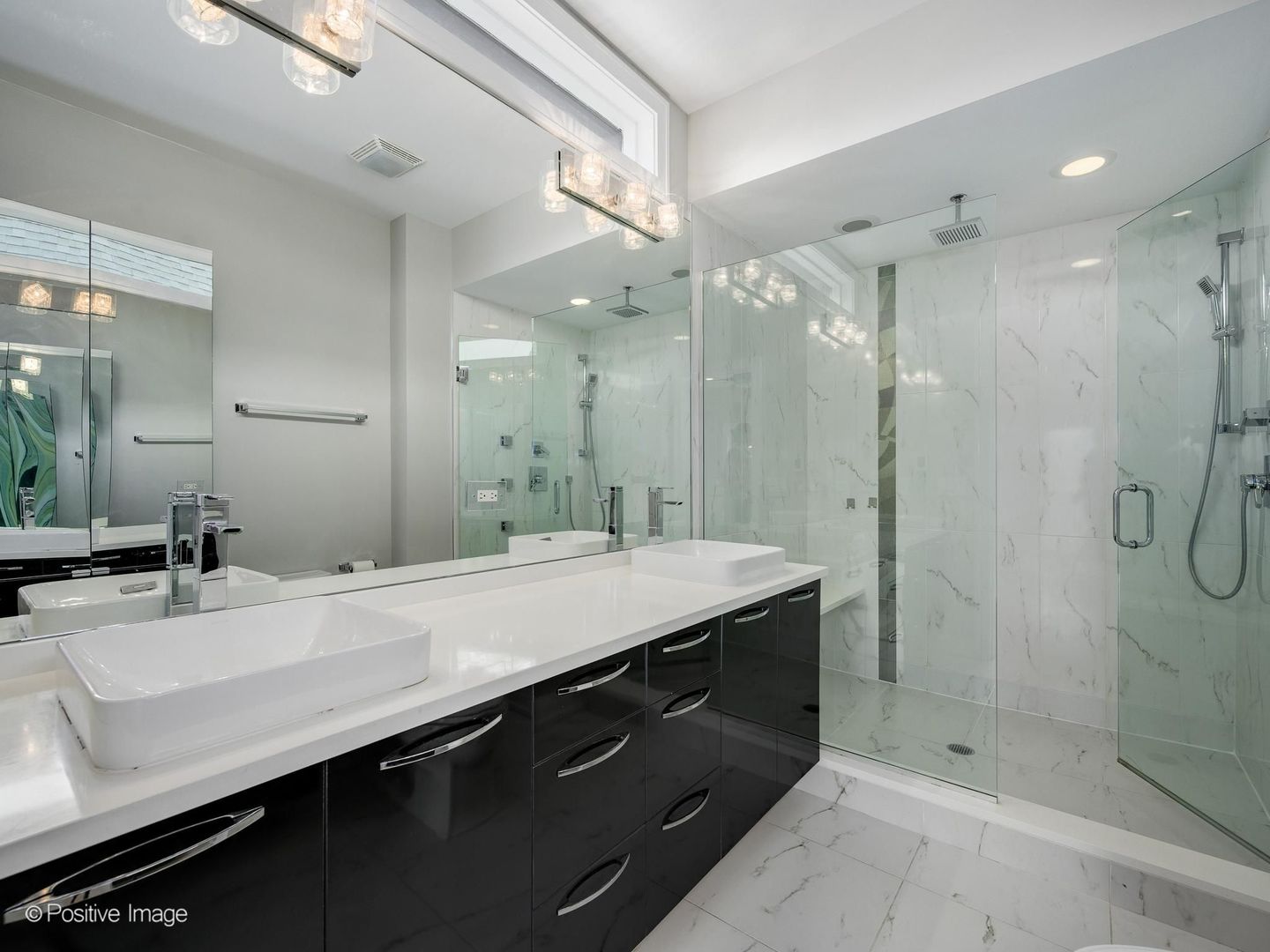 1525 W Fry Street Unit: 3