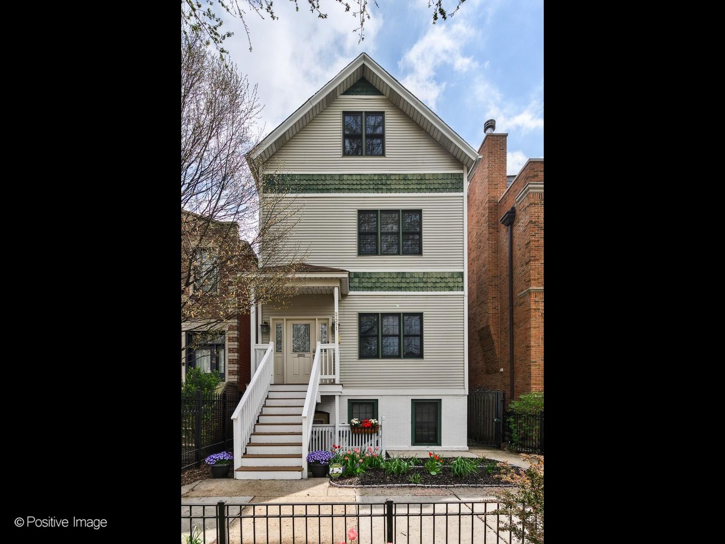 2451 N Janssen Avenue Unit: 3