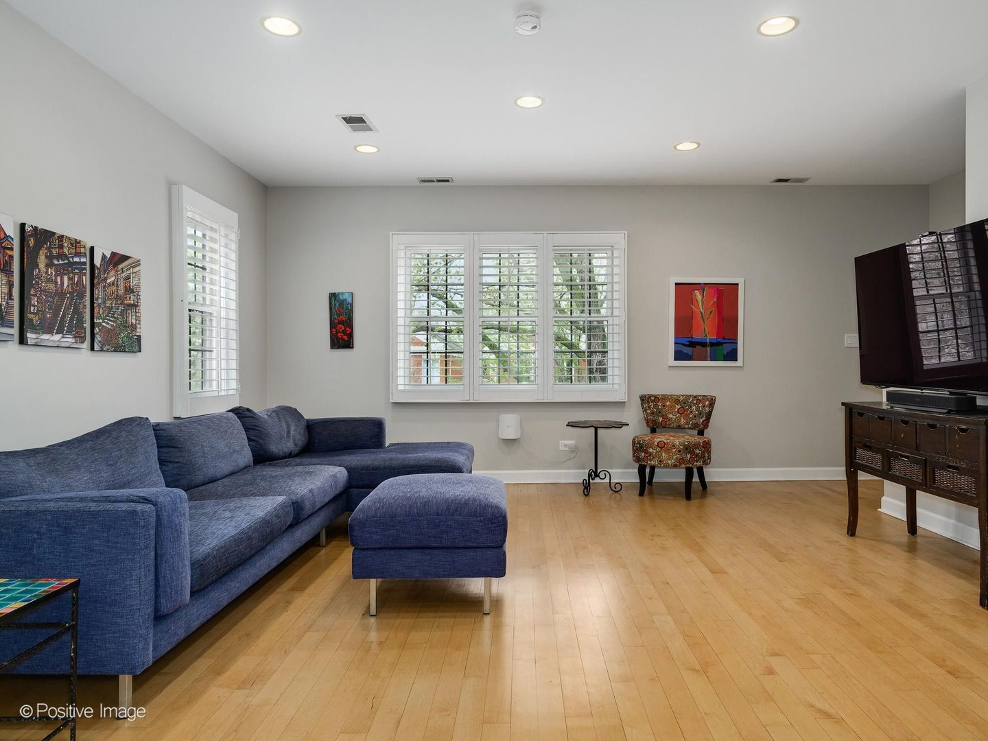 2451 N Janssen Avenue Unit: 3
