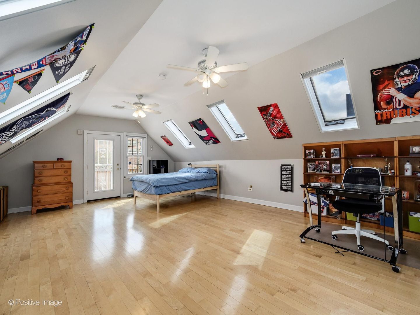 2451 N Janssen Avenue Unit: 3