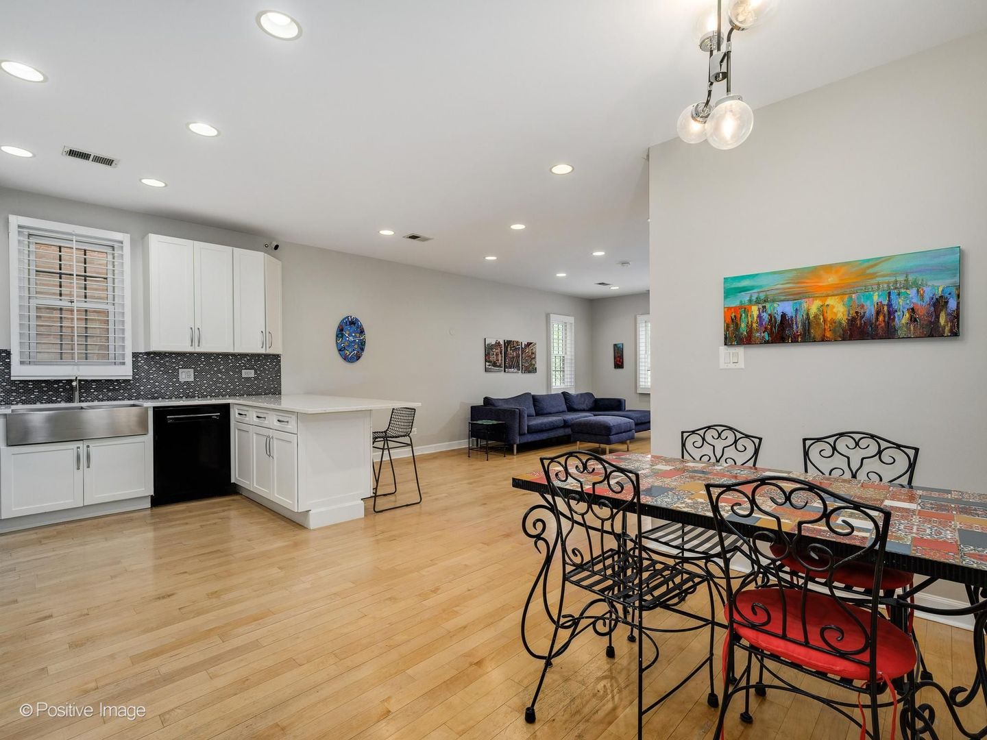 2451 N Janssen Avenue Unit: 3