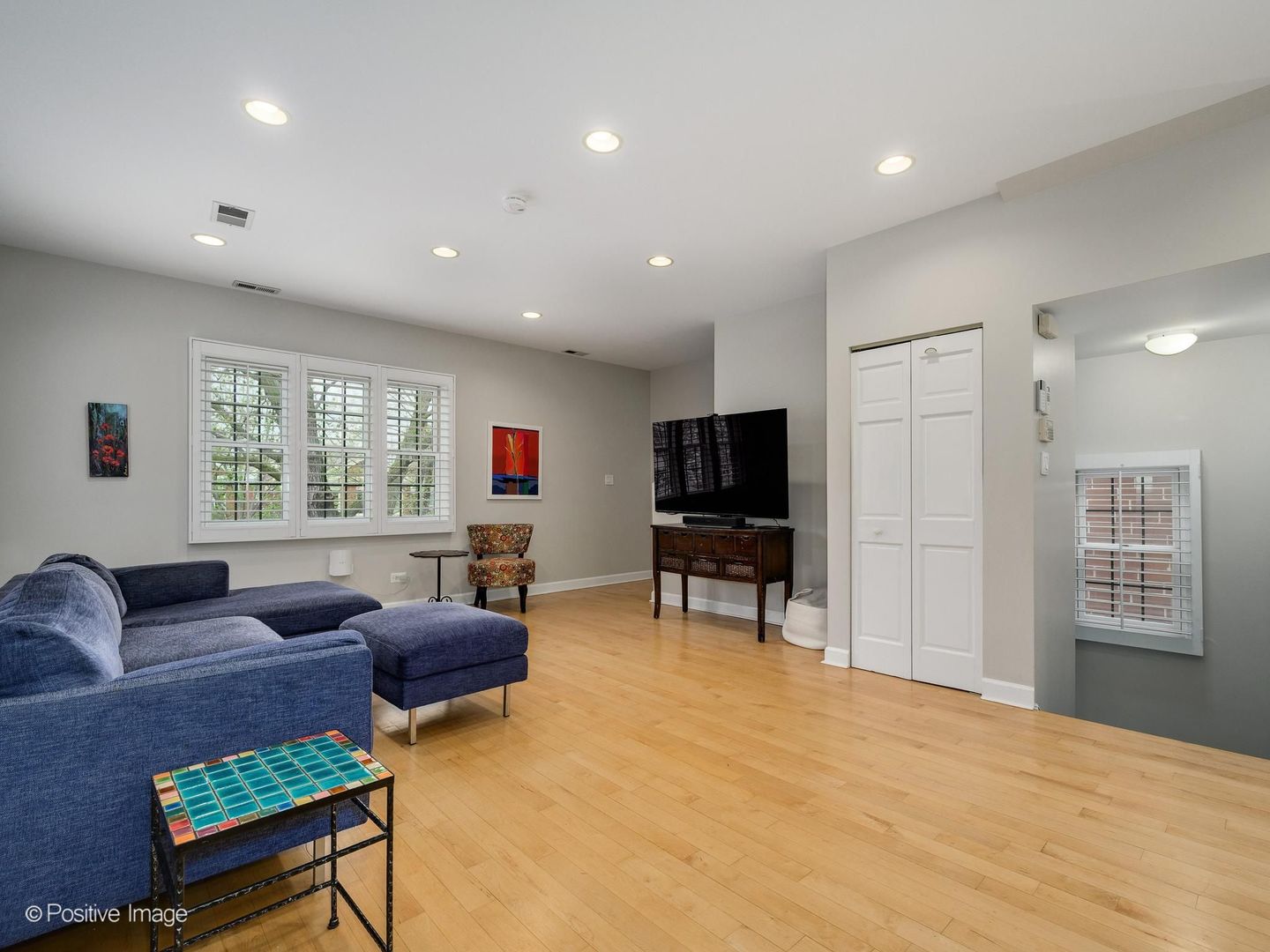 2451 N Janssen Avenue Unit: 3