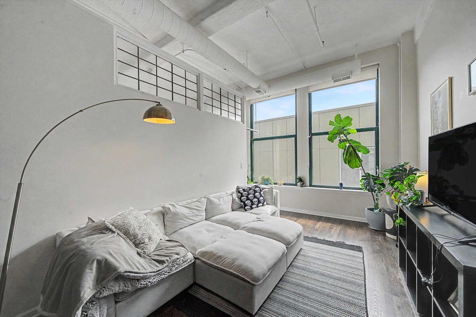 633 S Plymouth Court Unit: 1105
