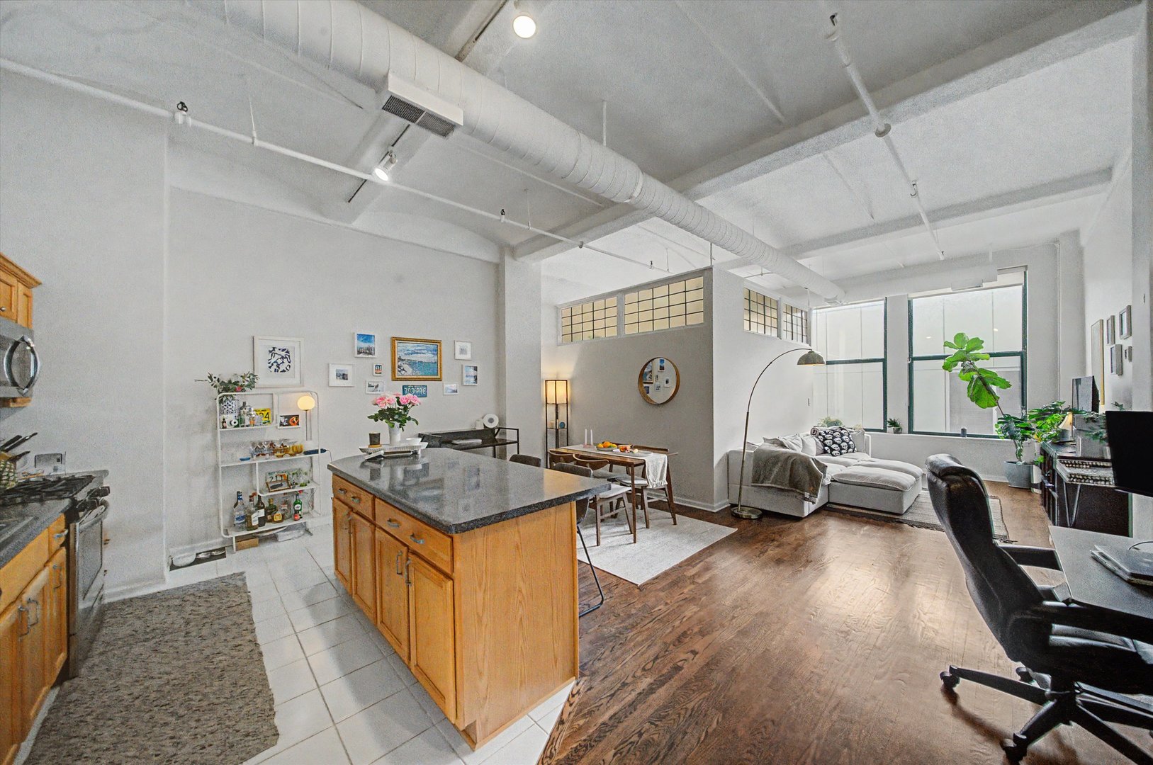 633 S Plymouth Court Unit: 1105