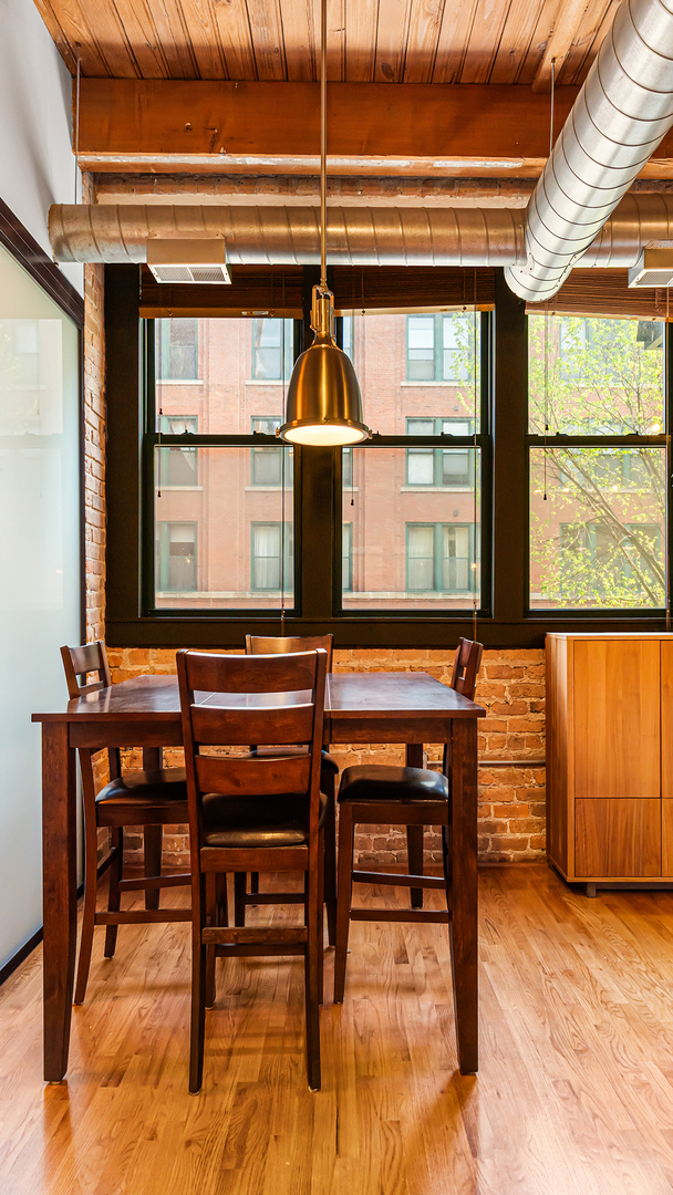 420 W Ontario Street Unit: 301