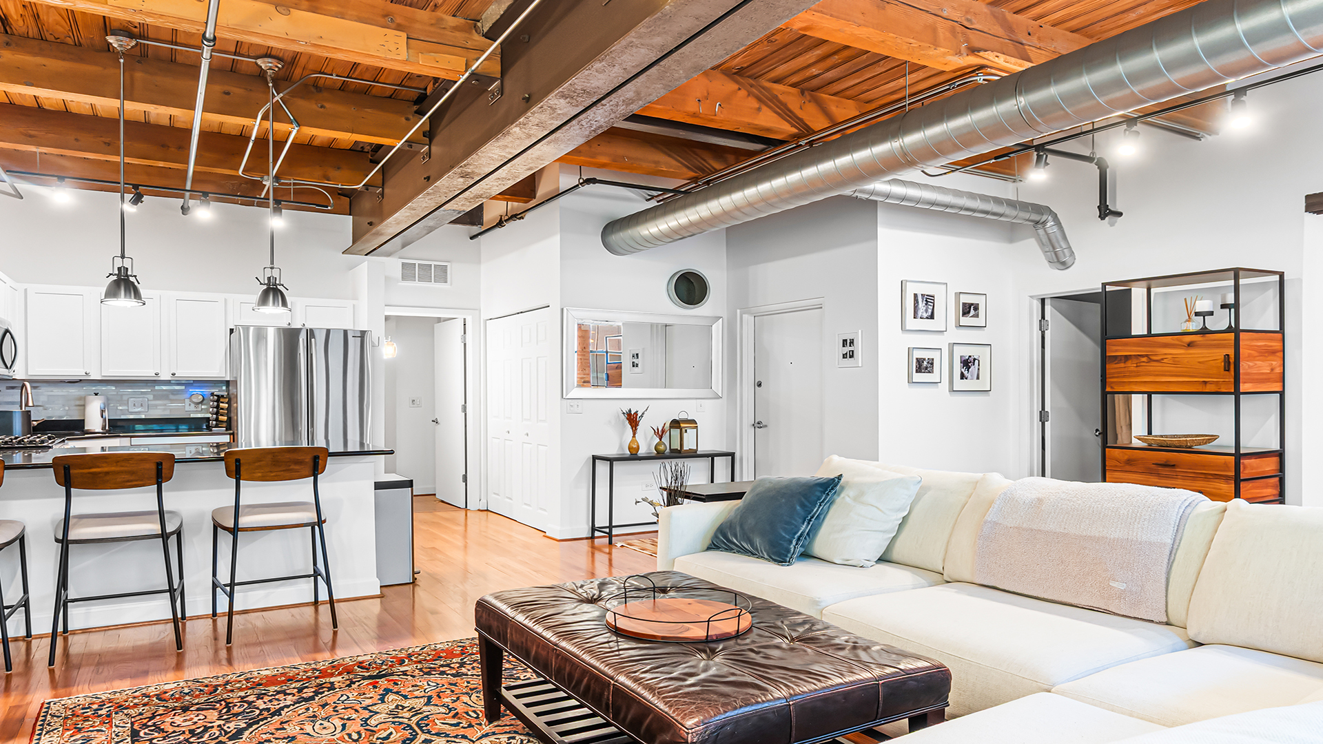 420 W Ontario Street Unit: 301