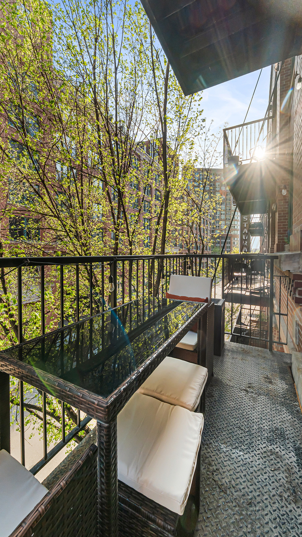 420 W Ontario Street Unit: 301