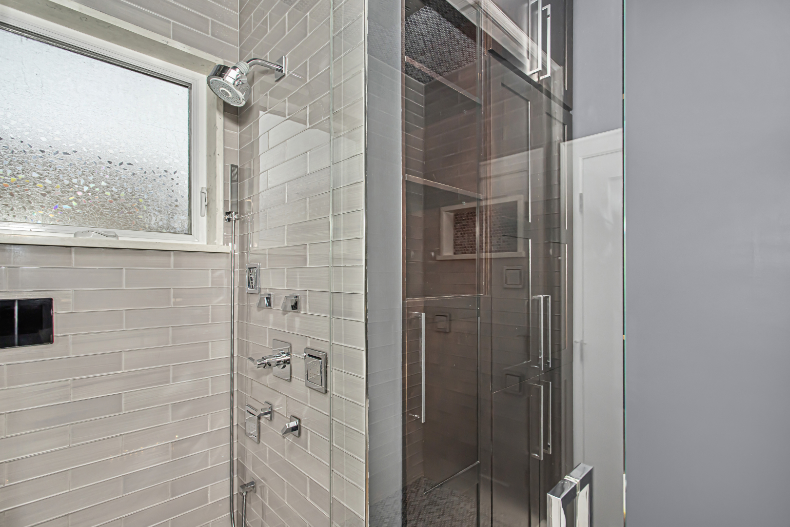 948 W Madison Street Unit: 2NW