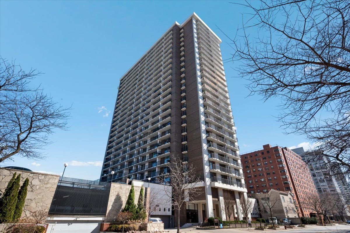 5855 N Sheridan Road Unit: 25G