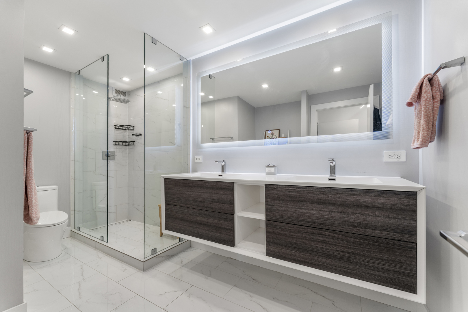 1516 N State Parkway Unit: 16D