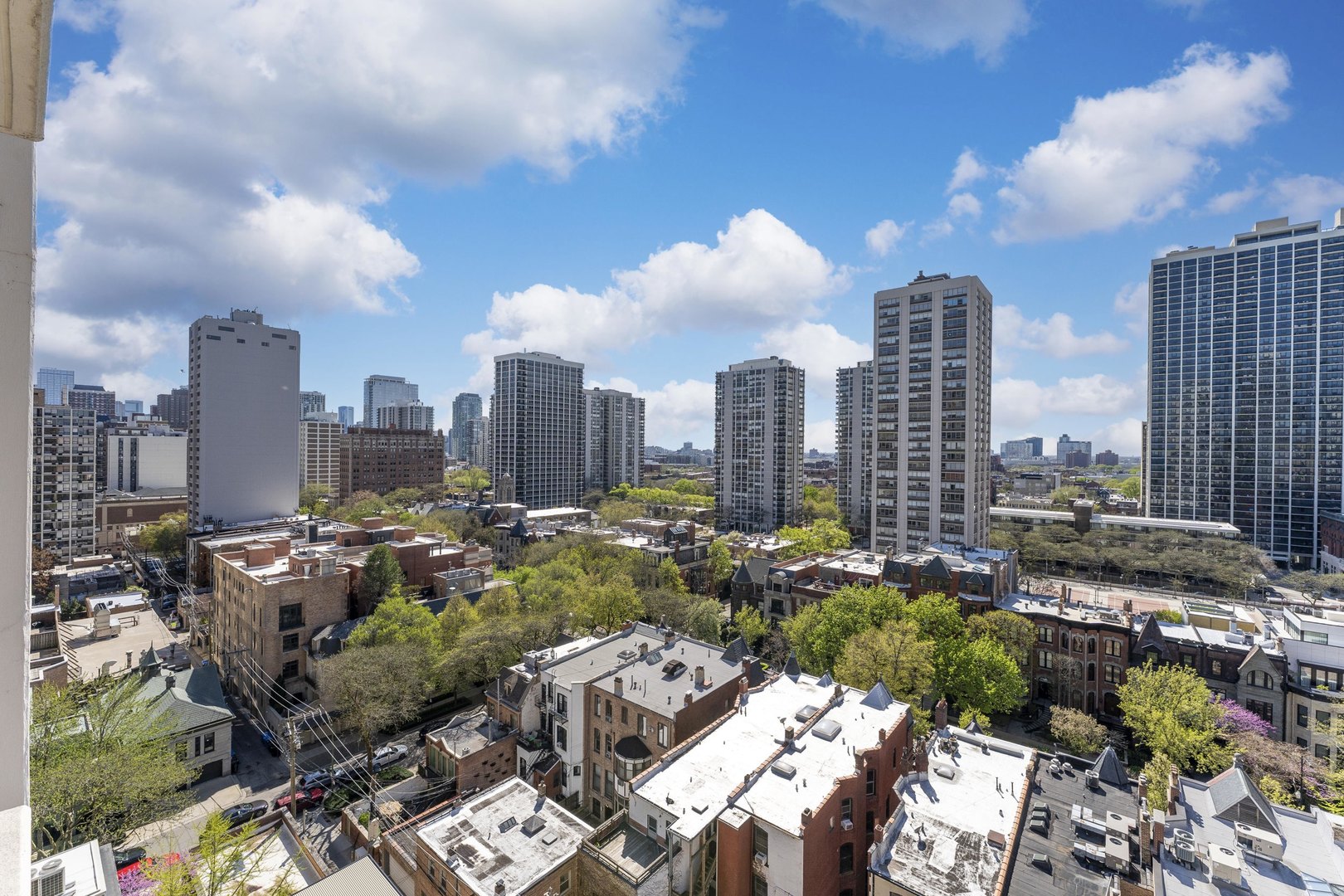 1516 N State Parkway Unit: 16D