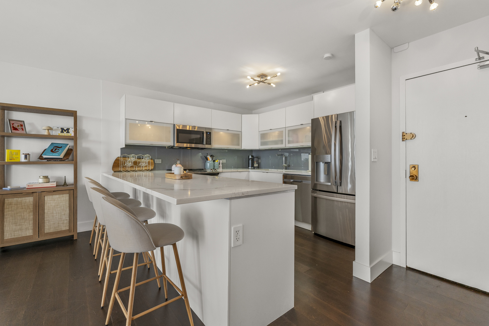1516 N State Parkway Unit: 16D