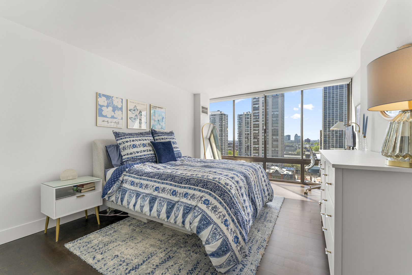 1516 N State Parkway Unit: 16D