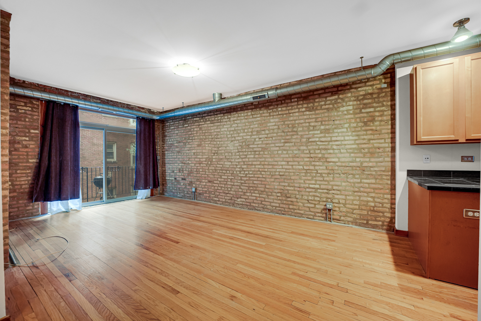1659 W PRATT Boulevard Unit: 2B