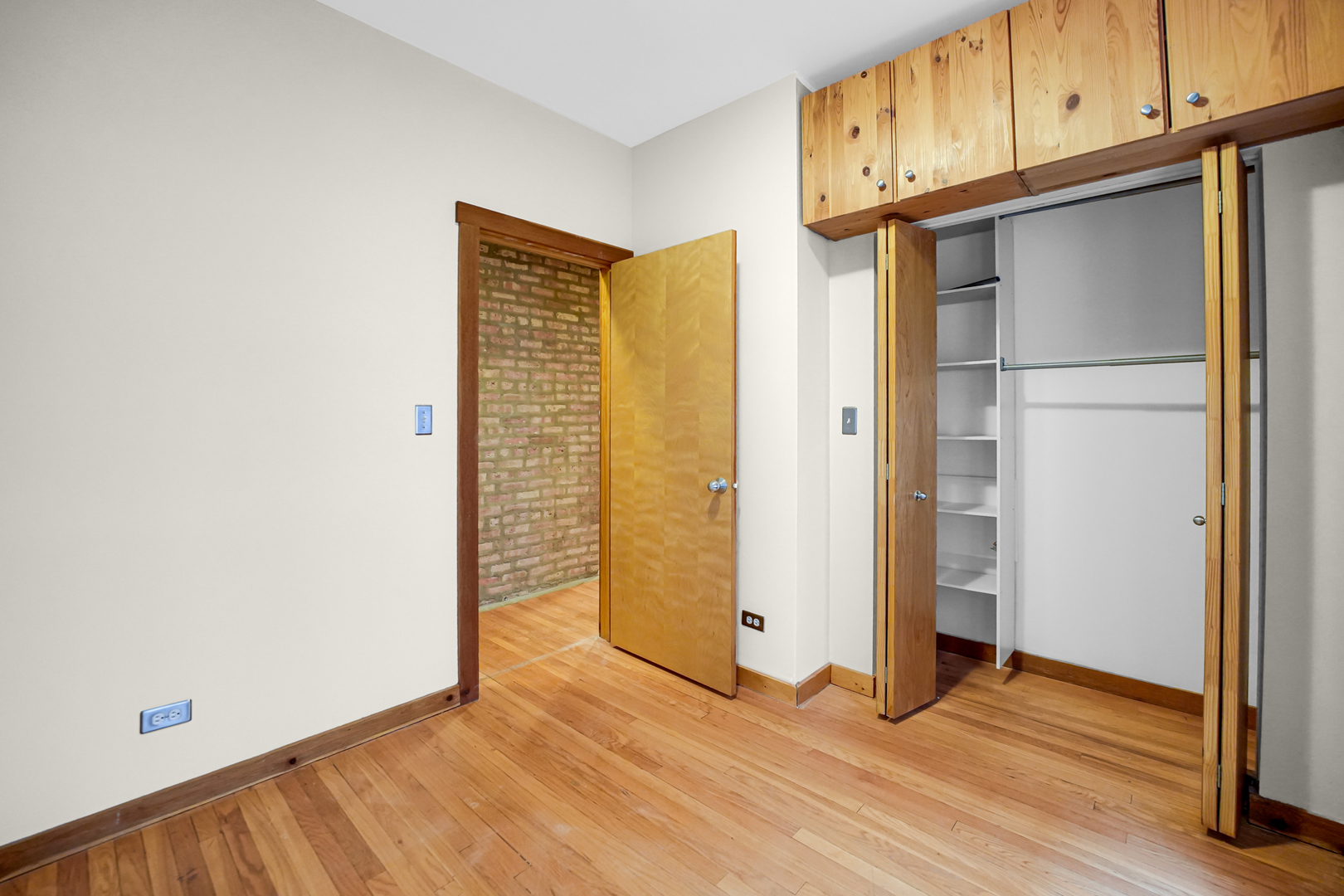 1659 W PRATT Boulevard Unit: 2B