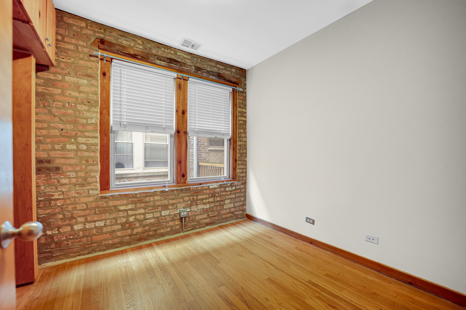 1659 W PRATT Boulevard Unit: 2B