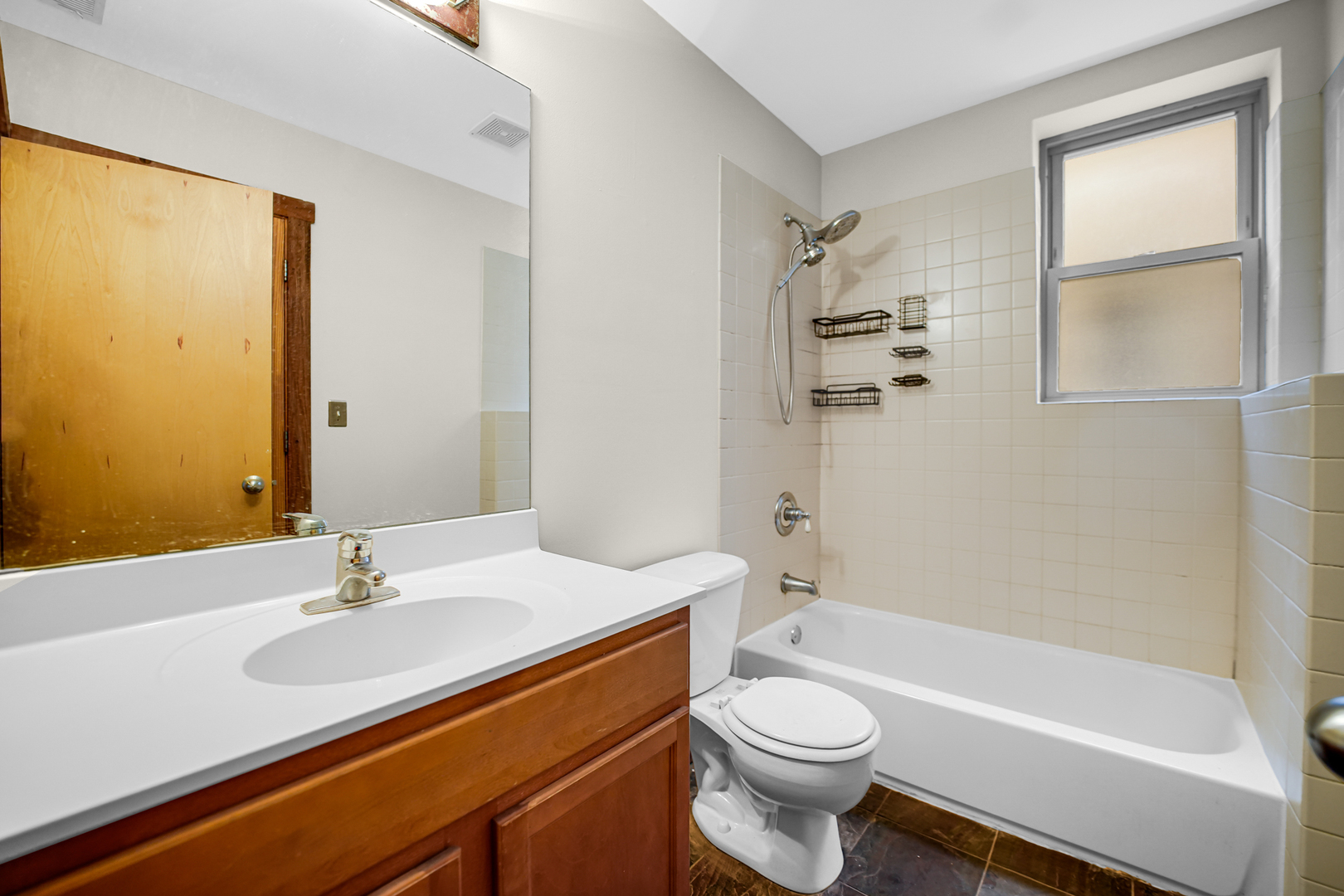 1659 W PRATT Boulevard Unit: 2B