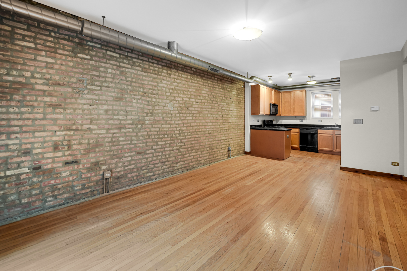 1659 W PRATT Boulevard Unit: 2B