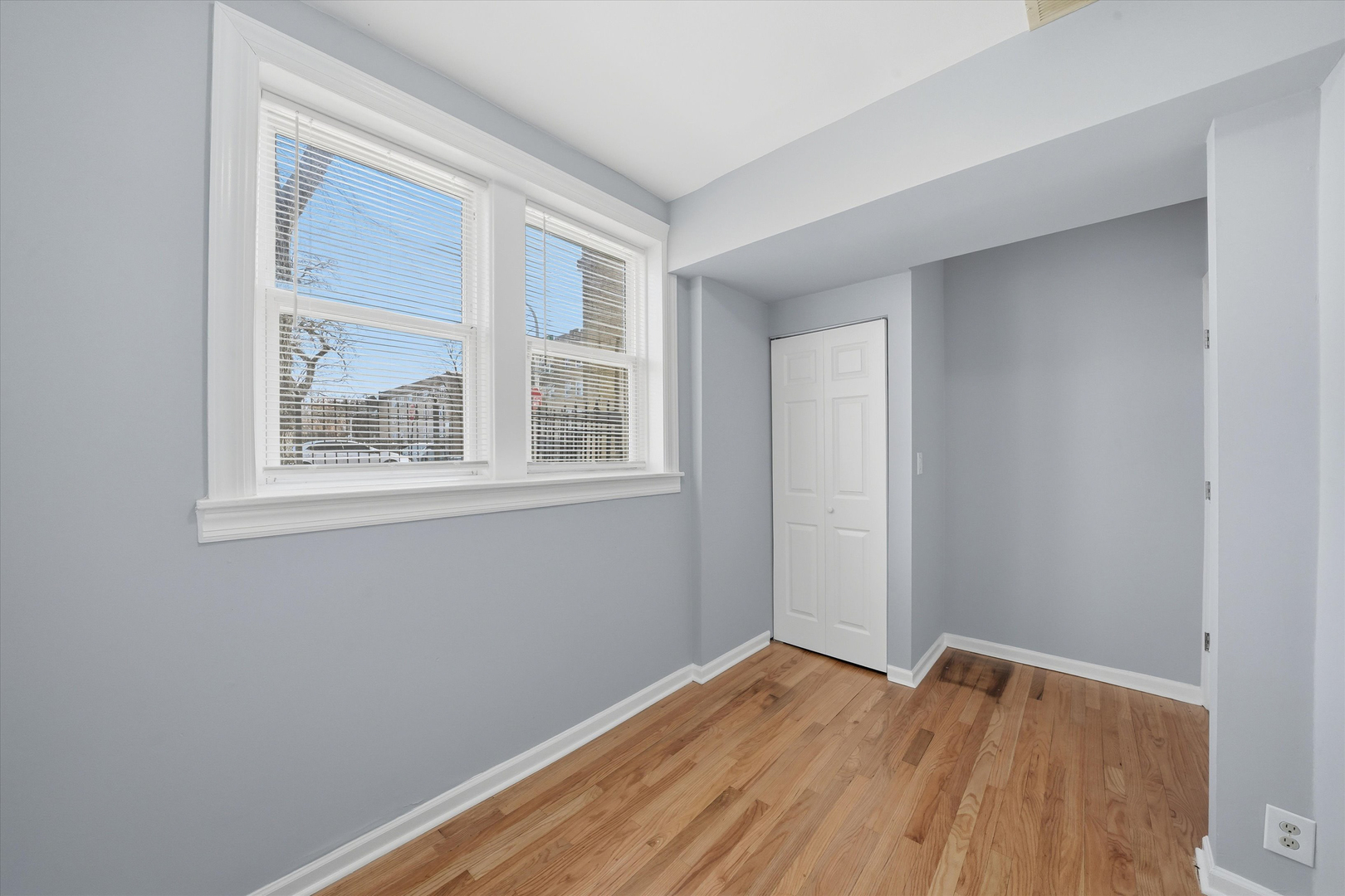 3100 W Argyle Street Unit: G