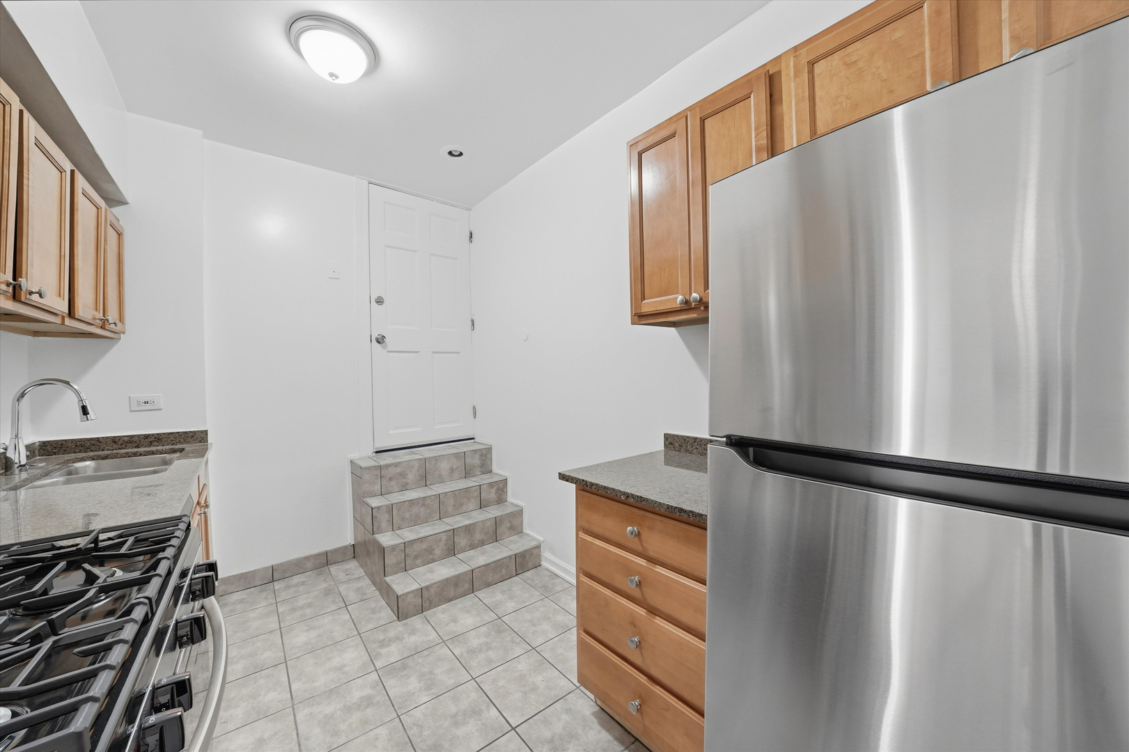 3100 W Argyle Street Unit: G