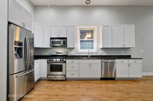 1931 N DAMEN Avenue Unit: 1S