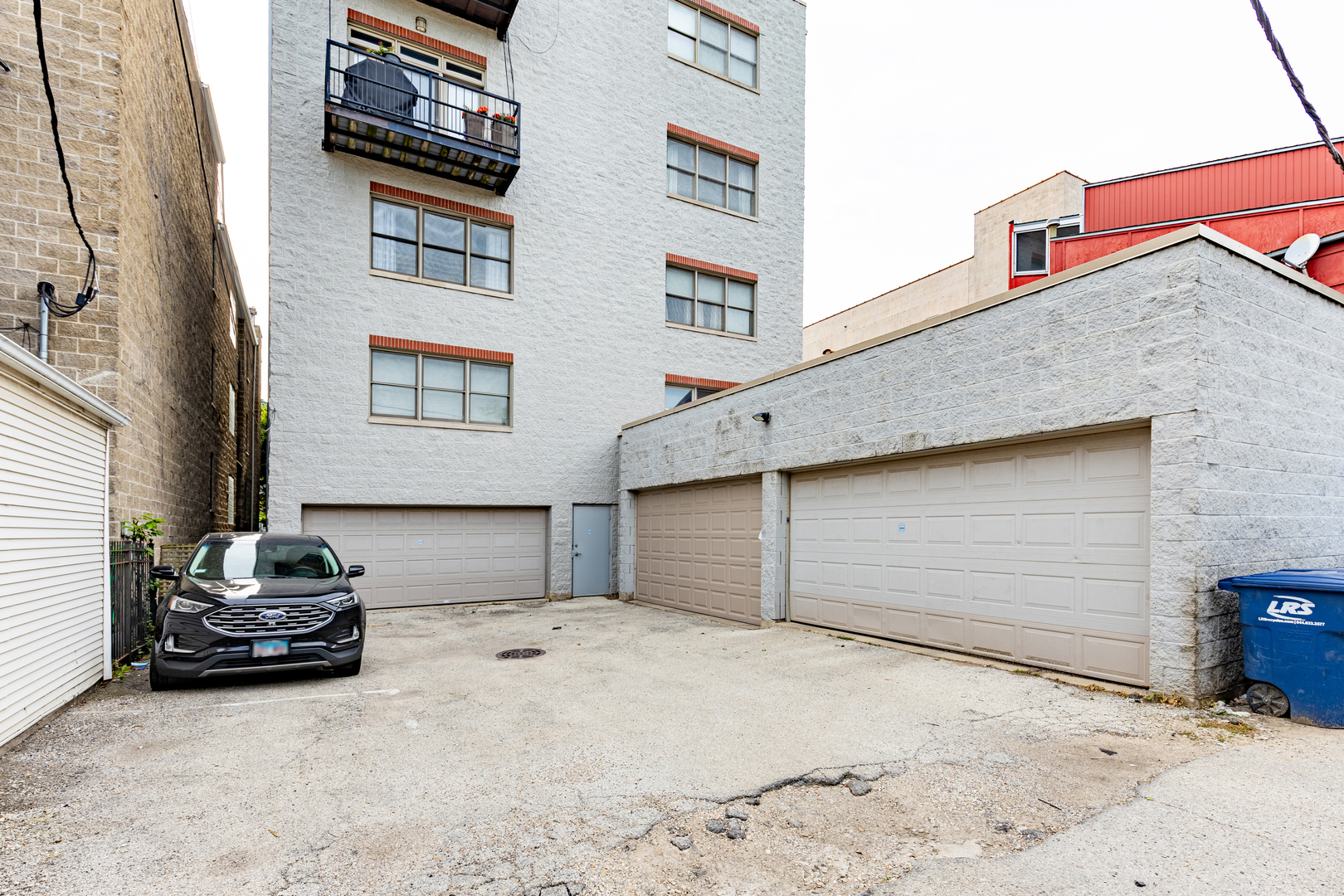 1931 N DAMEN Avenue Unit: 1S