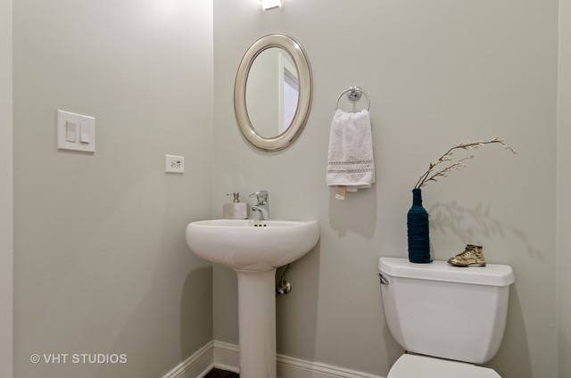 1931 N DAMEN Avenue Unit: 1S