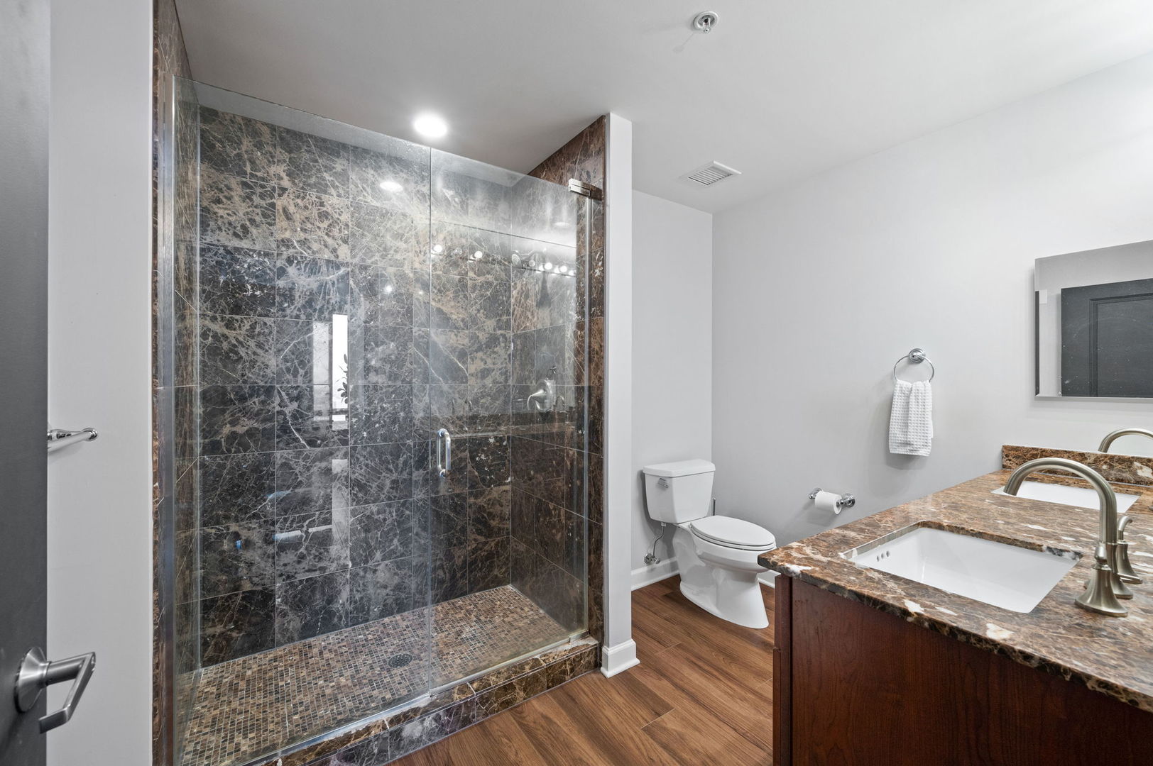 100 E 14th Street Unit: 2809