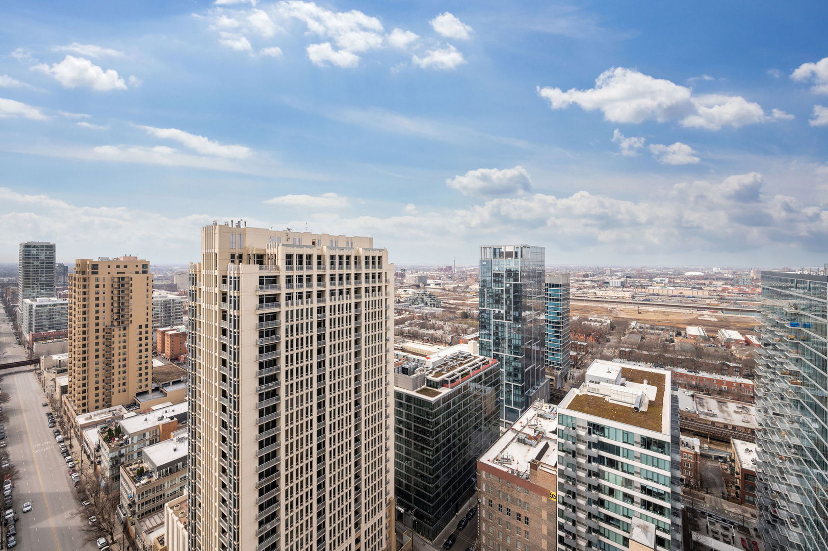 100 E 14th Street Unit: 2809