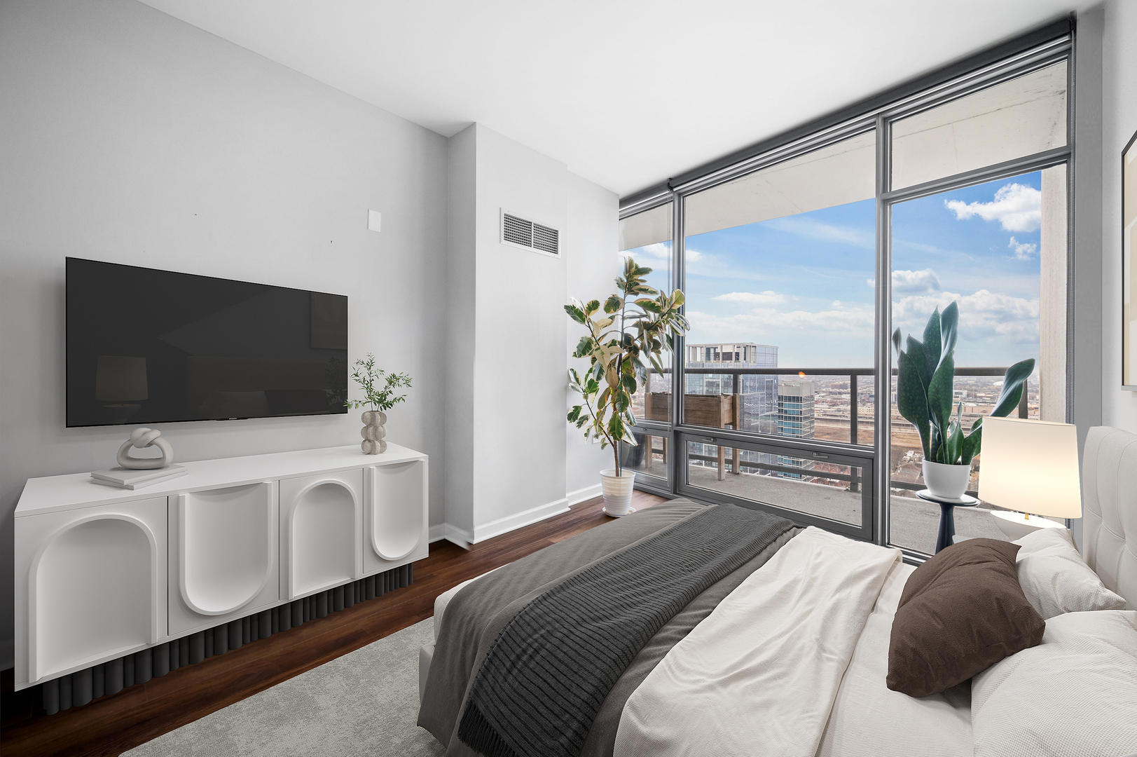 100 E 14th Street Unit: 2809