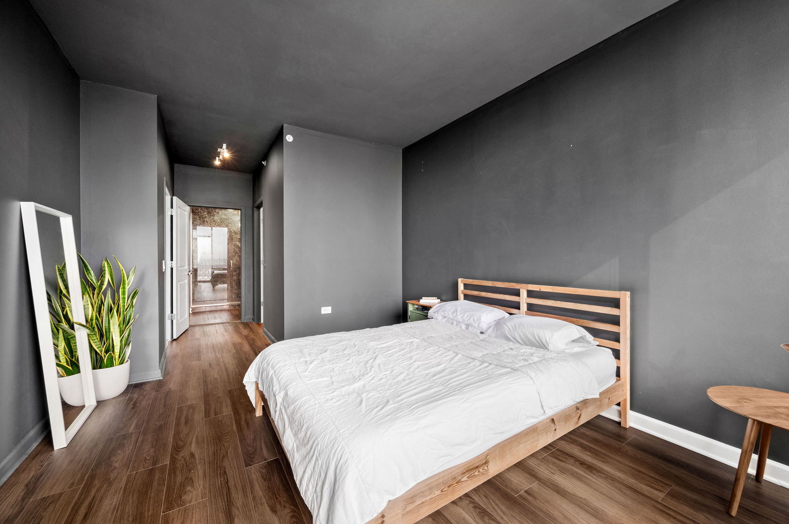 100 E 14th Street Unit: 2809