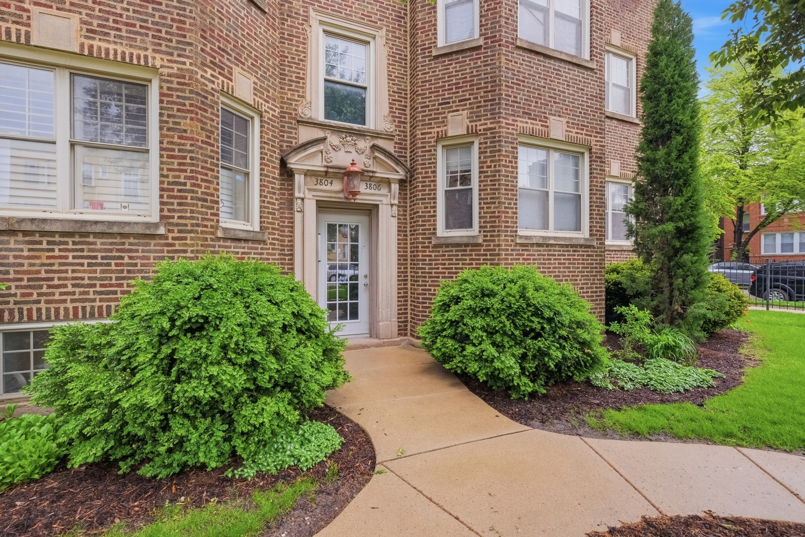3806 N Troy Street Unit: 3