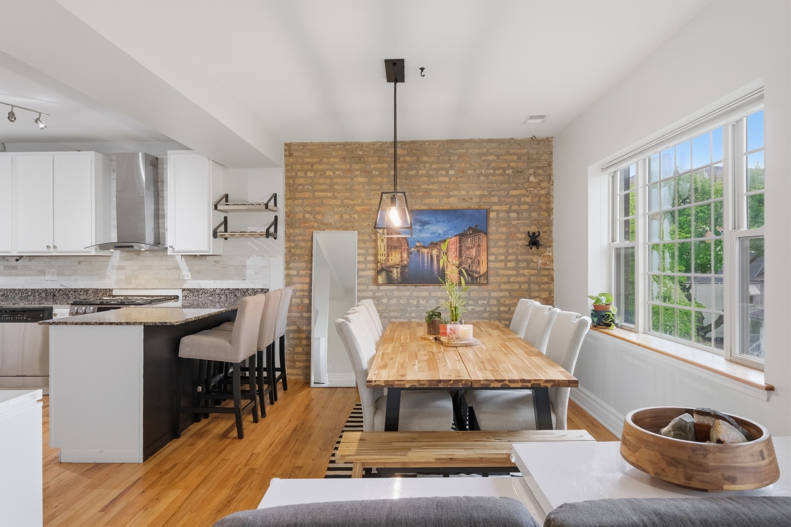 3806 N Troy Street Unit: 3