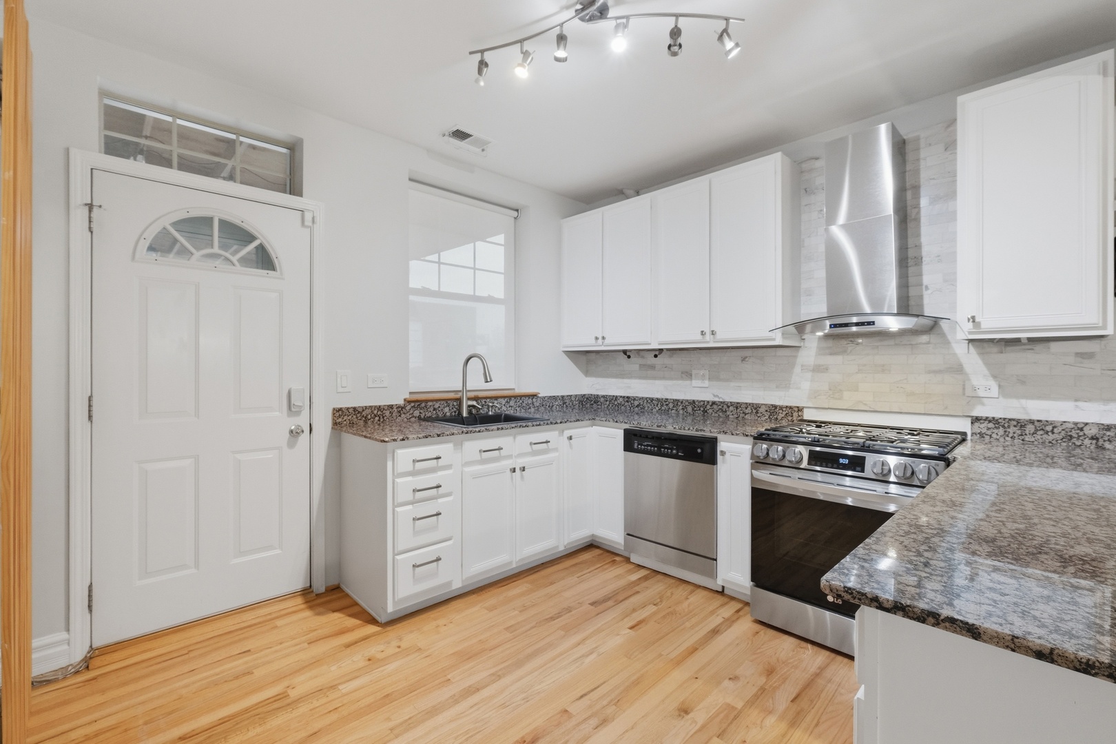 3806 N Troy Street Unit: 3