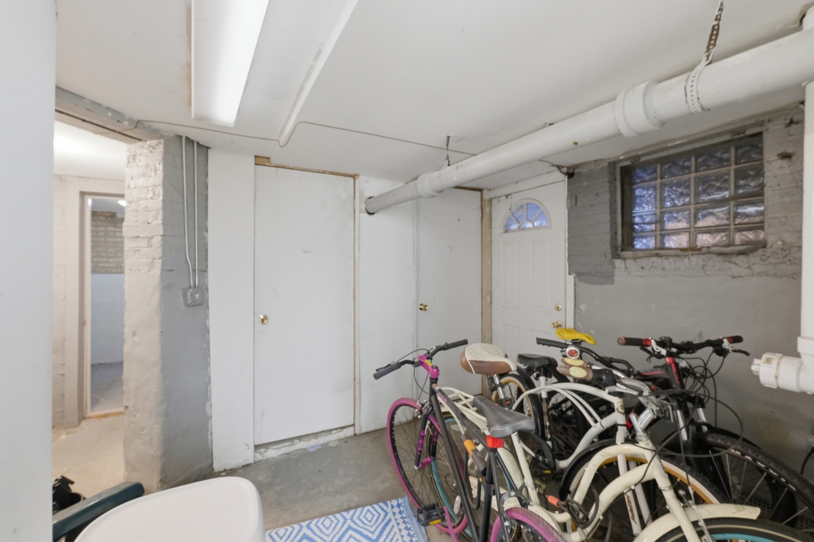 3806 N Troy Street Unit: 3