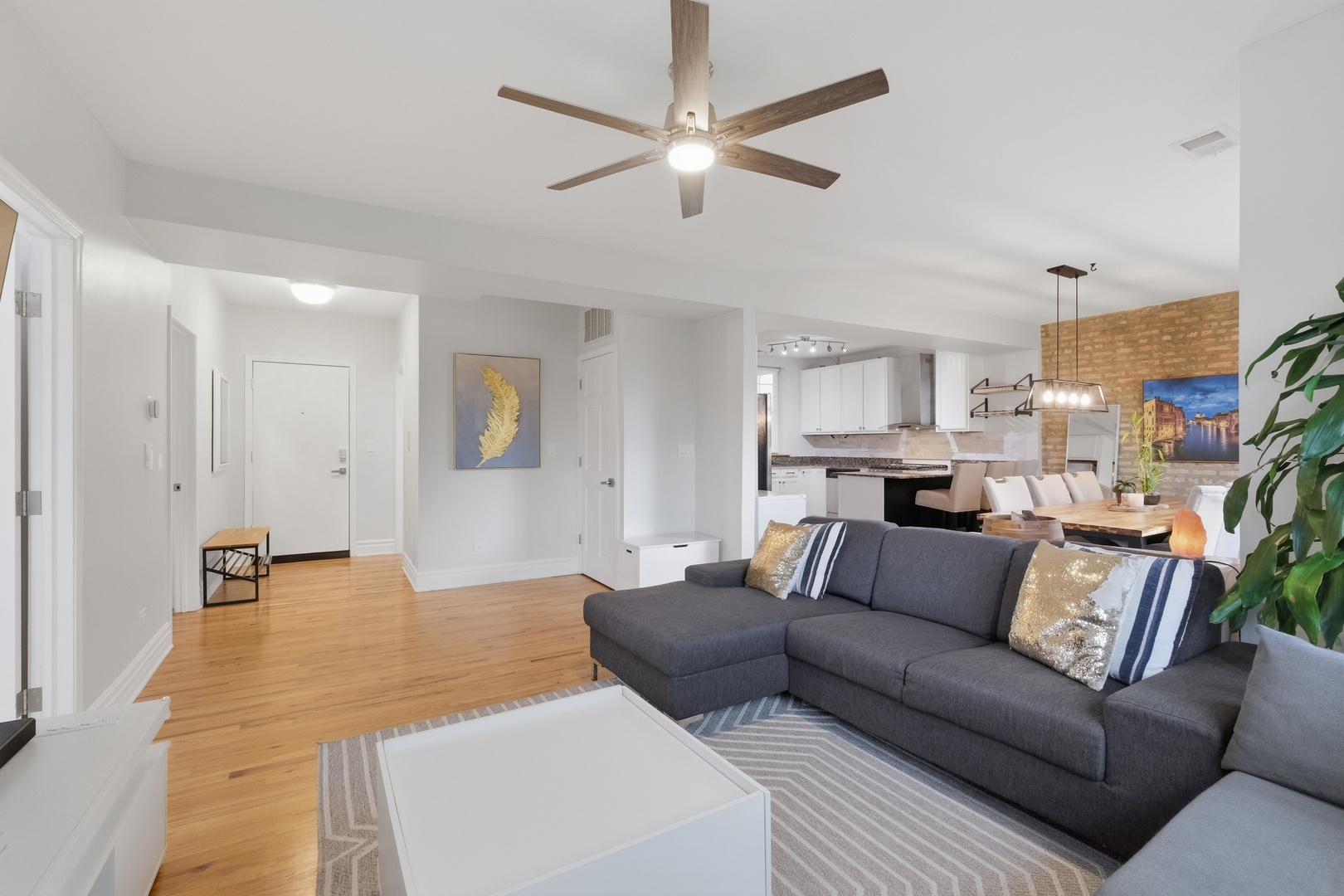 3806 N Troy Street Unit: 3