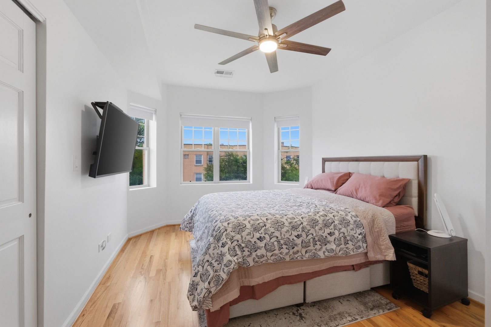 3806 N Troy Street Unit: 3