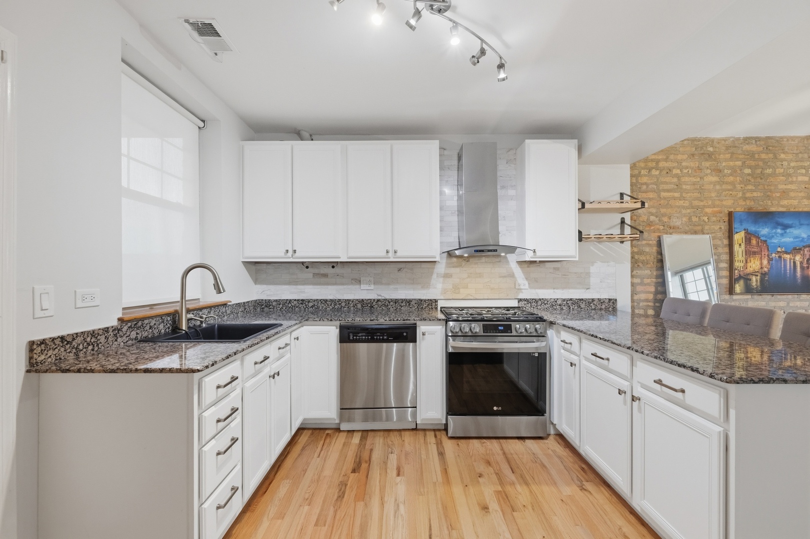 3806 N Troy Street Unit: 3