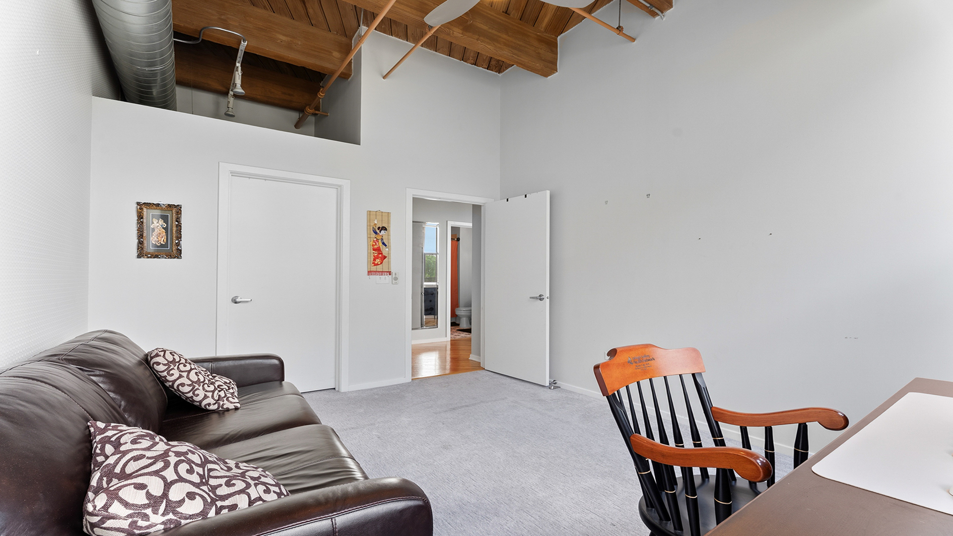 1040 W Adams Street Unit: 372